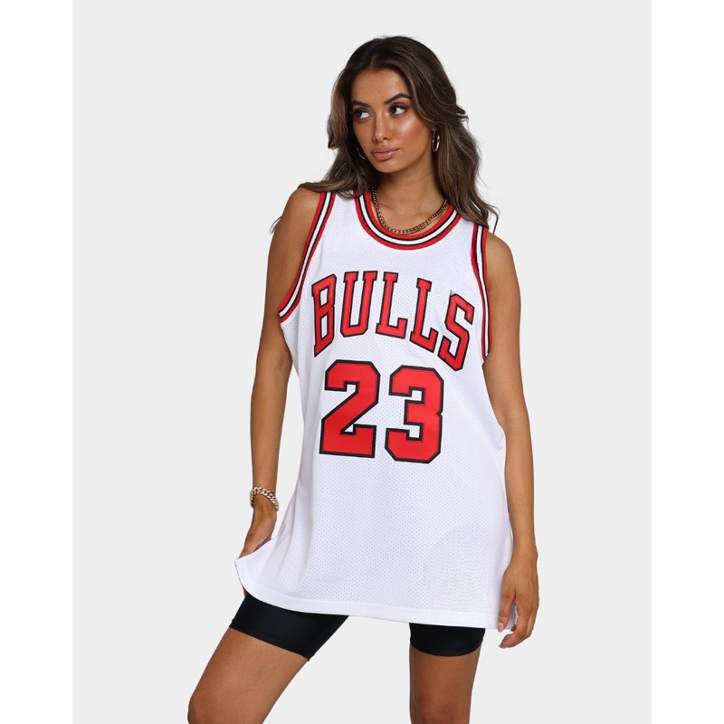 Chicago Bull*s Michael Jord*n Mitchell & Ness เสื้อ swingman สีขาวสําหรับผู้ชายและผู้หญิง