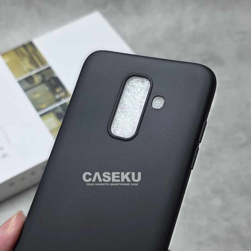 Samsung J8 2018 Case Softcase Candy Macaron Square Black Plain Case Samsung J8 2018