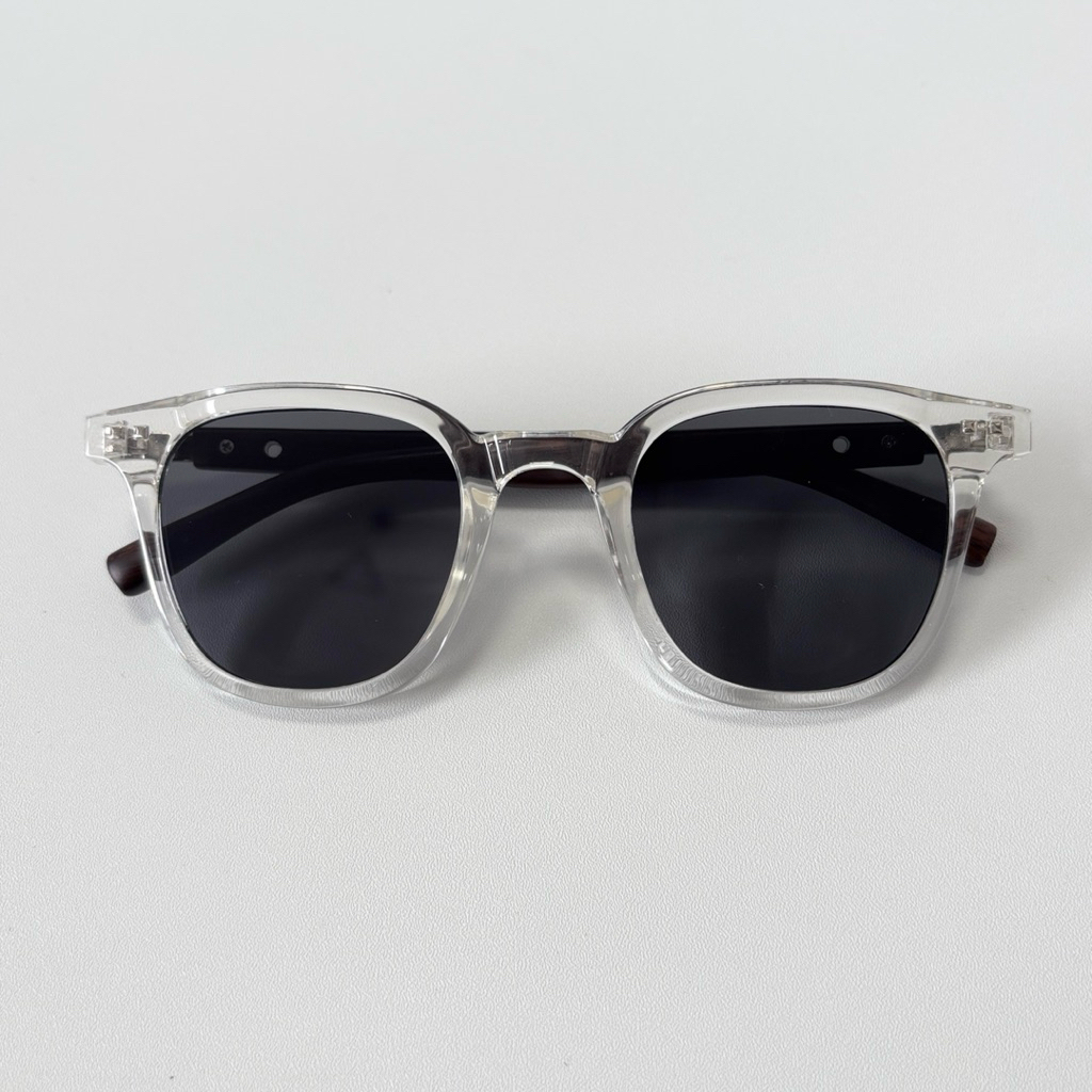 แว่นตาเลนส์สีดําใส Jarvis