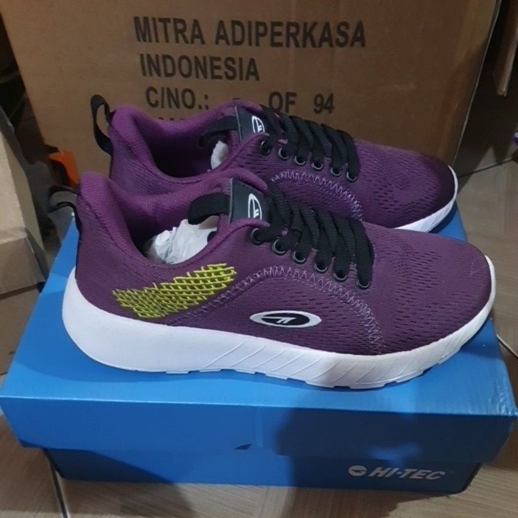 รองเท้า HI-Tec******