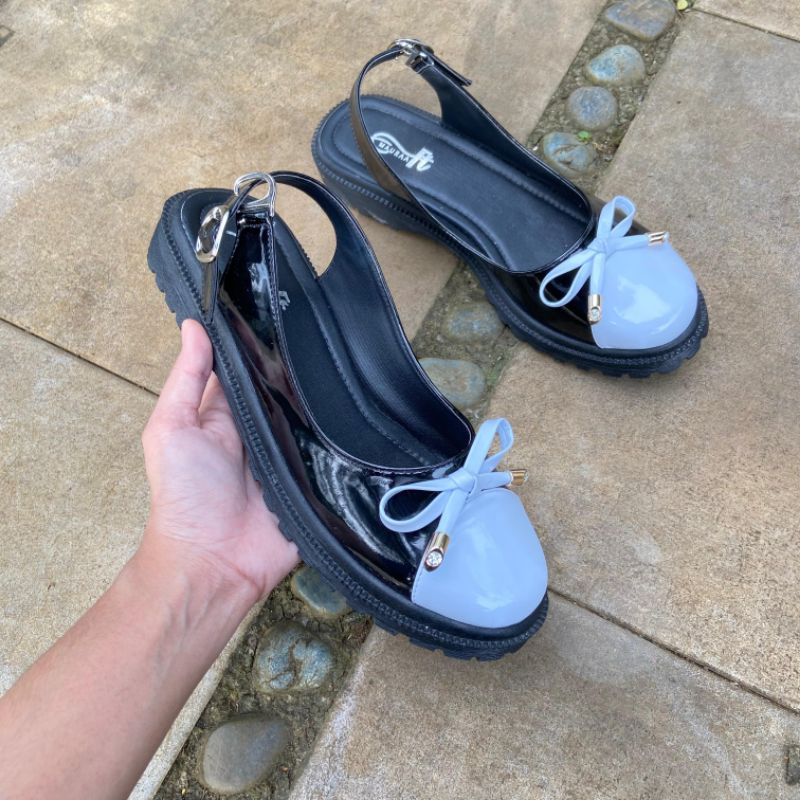 Zoey Bamboo Ribbon Bustong รองเท้าแตะผู้หญิง