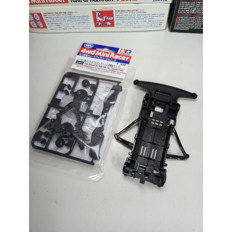 Tamiya 15412 Tamiya Carbon Root 3 จุด + แชสซี sfm Blister 223135
