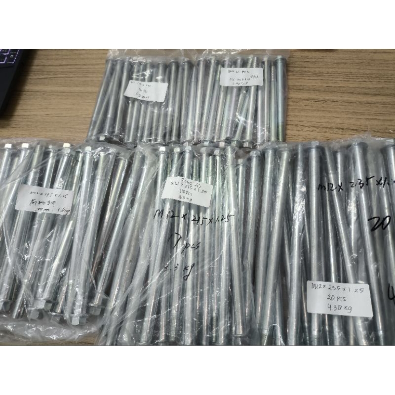 เพลาล้อหน้า / หน้าแปลนหกเหลี่ยม M10x135x1.5 / M10x135x1.25 / M12x195x1.25 / M12x205x1.25 / M12x215x1