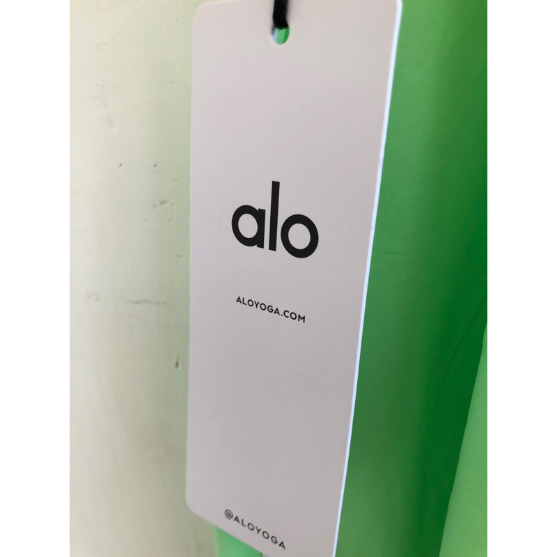 Alo crop xexymix andar mulawear เสื้อกีฬา