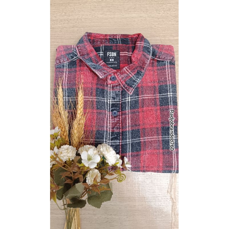 KEMEJA FSBN เสื้อเชิ้ตลายสก๊อตแขนยาว