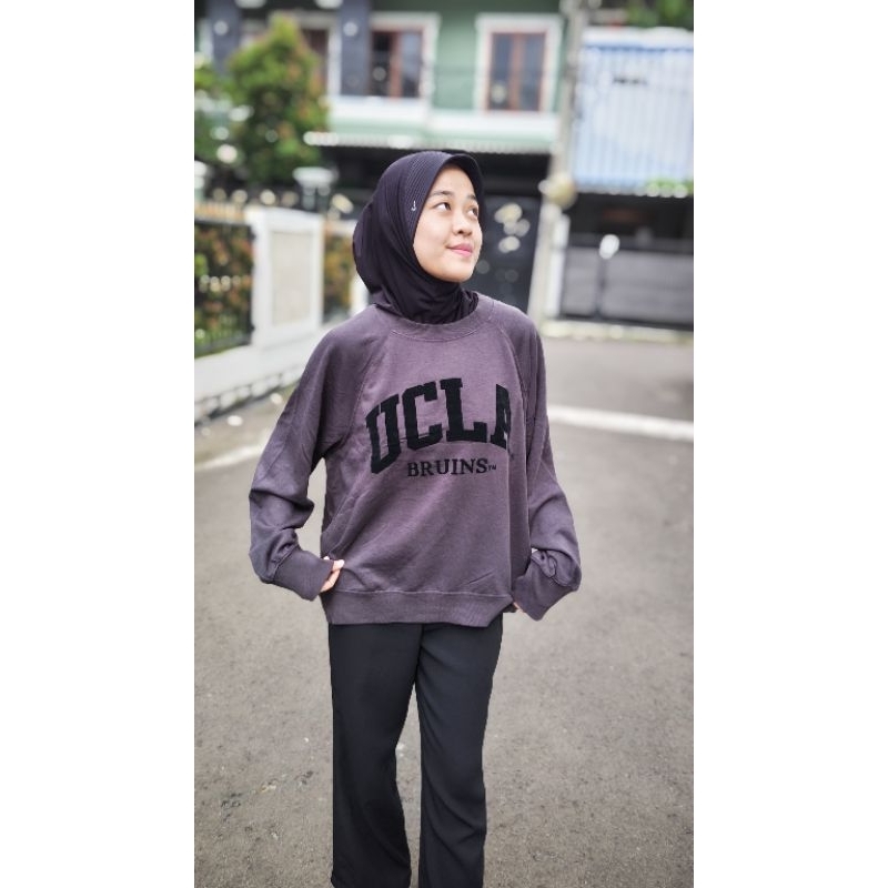 เสื้อสเวตเตอร์โอเวอร์ไซส์ Ucla จาก hnm
