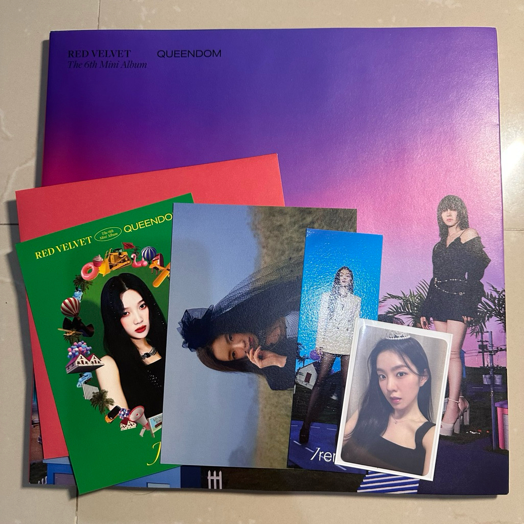 (หนังสือ DOLT CO) อัลบั้มสีแดงกํามะหยี่รูปถ่าย QUEENDOM IRENE JOY SEULGI WENDY YERI