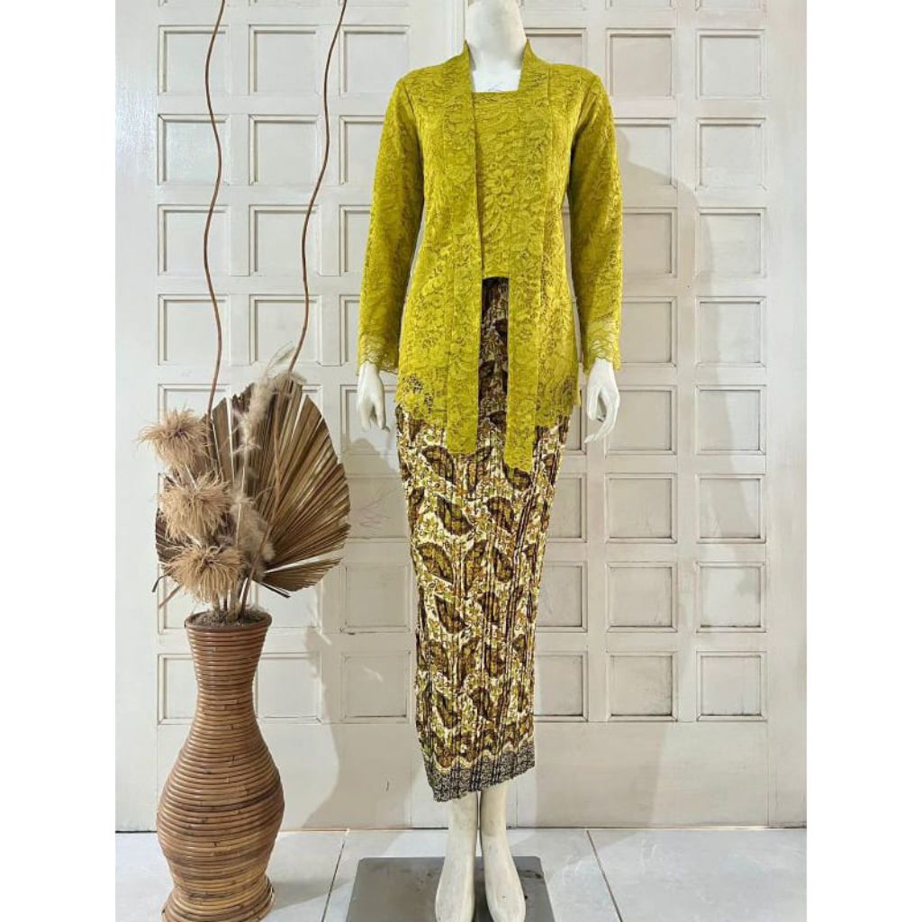 MERAH ชุด Kebaya สีแดงและสีขาว / Modern Brocade Kutu Kebaya แขนยาวด้านบนสิงหาคมและเสื้อผ้า Carnival - รูปที่ 3