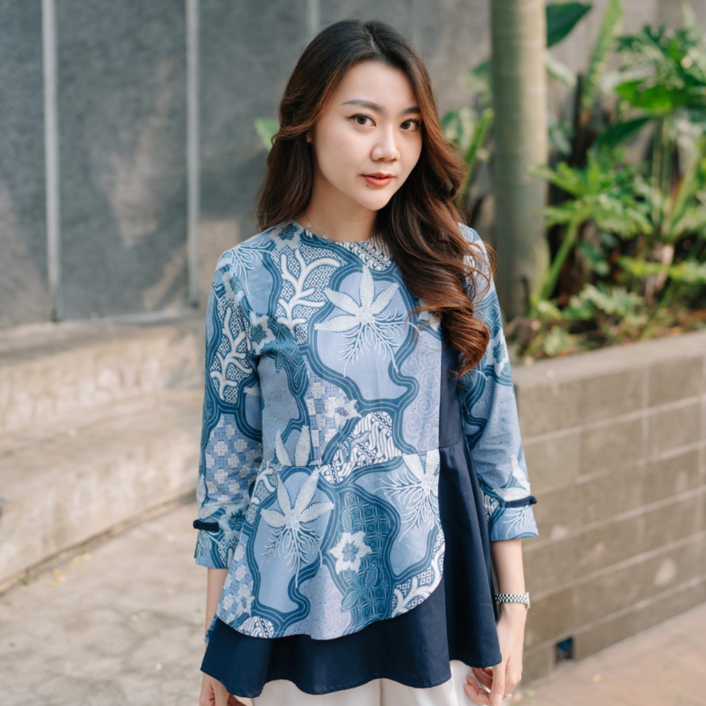 เสื้อสตรี Aksa Batik My Adena Alden