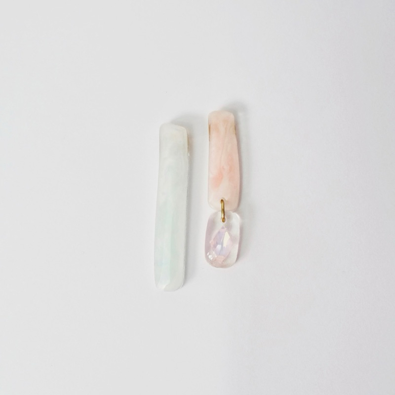 ต่างหูแขวนรูปทรงไม่สม่ําเสมอโดย Bahamas - ต่างหู Landgraabs - เรซิ่นทํามือ