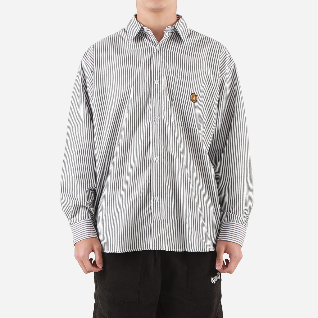 KEMEJA Shining Bright Wizzle Stripe Shirt - สีเทา - สีขาว