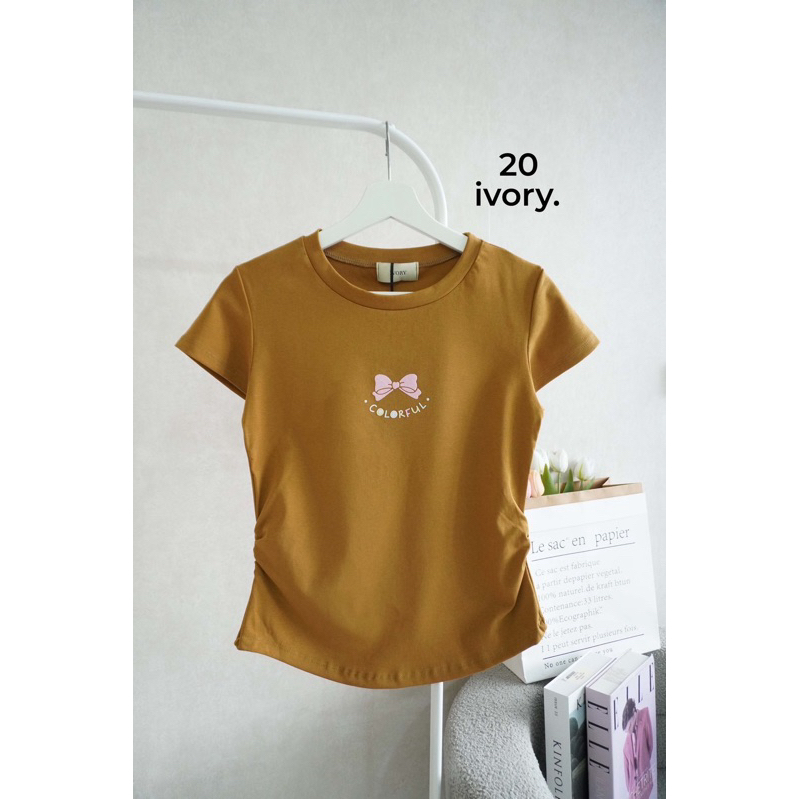 เสื้อยืด RIBBON เล็ก IVORY