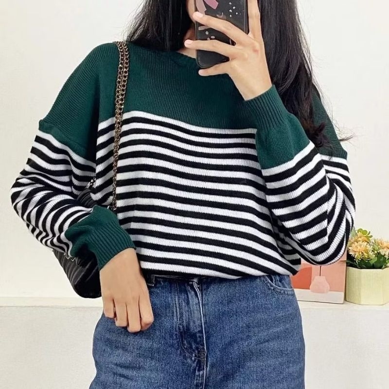 Jefnanya Knit Sweater โดย Knit Station