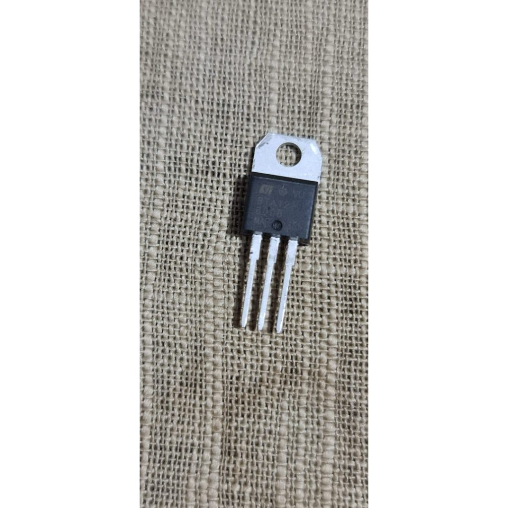 TRANSISTOR BTA12 600B IC BTA12 BTA 12 600B IC BTA 12