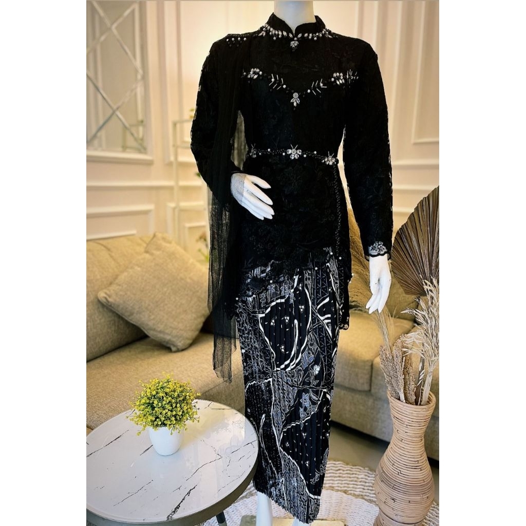 BRUKAT TILLE KEBAYA SET BUTTERFLY KEBAYA / PARTY KABAYA / GRADUATION KABAYA / PARTY KEBAYA / PARTY K