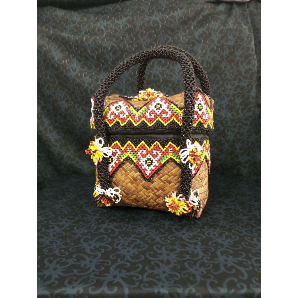 AHAS RATTAN BEAD BAG - กระเป๋า DAYAK BEAD RATTAN
