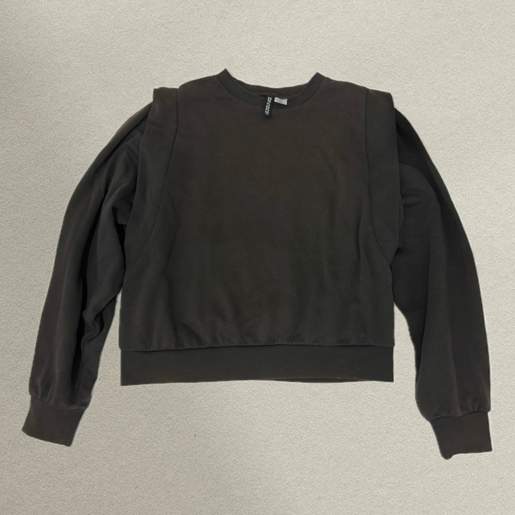 H&M HnM Crewneck CN Crewneck Sweatshirt - สีเทาเข้ม