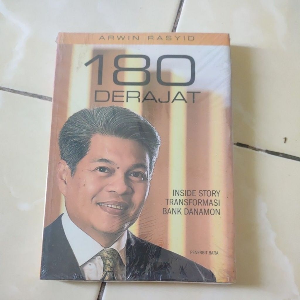 หนังสือ DEGREE 180 เรื่องภายในการเปลี่ยนแปลงธนาคาร danamon - ARWIN RASYID Original Preloved
