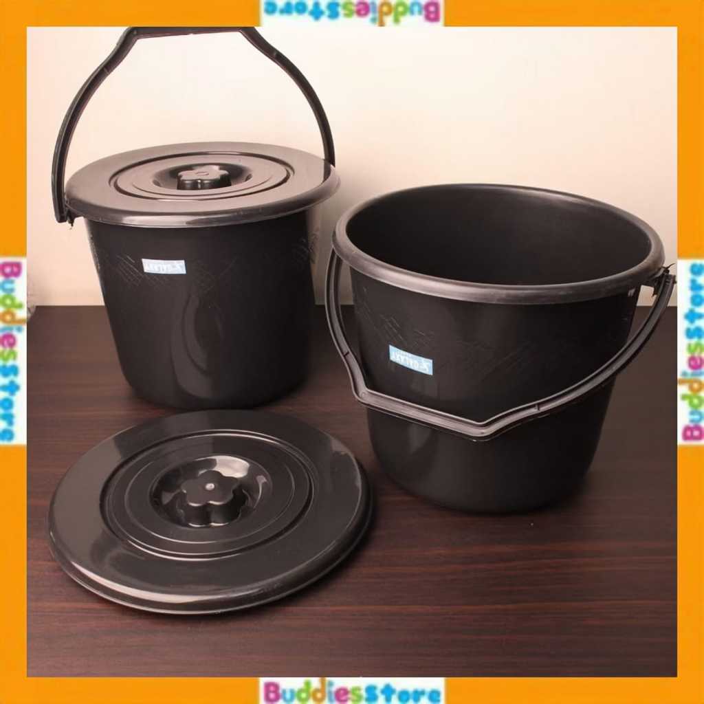 พลาสติกสีดํา HANDLE BUCKET 2.5 GL + LID / MULTIPURPOSE WATER BUCKET พลาสติก