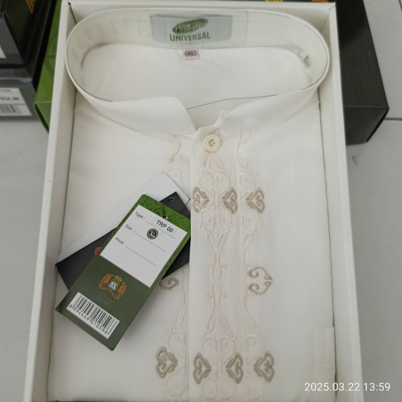 เสื้อ atlas koko เรียบหรูและสากล