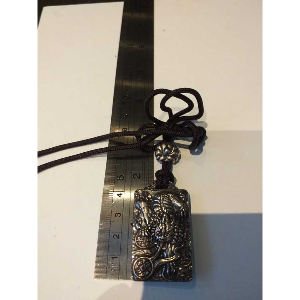 จี้ไทเทเนียม Qilin**