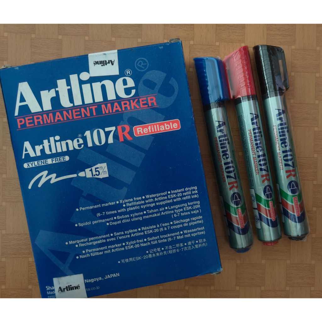 ปากกามาร์กเกอร์ถาวร Artline