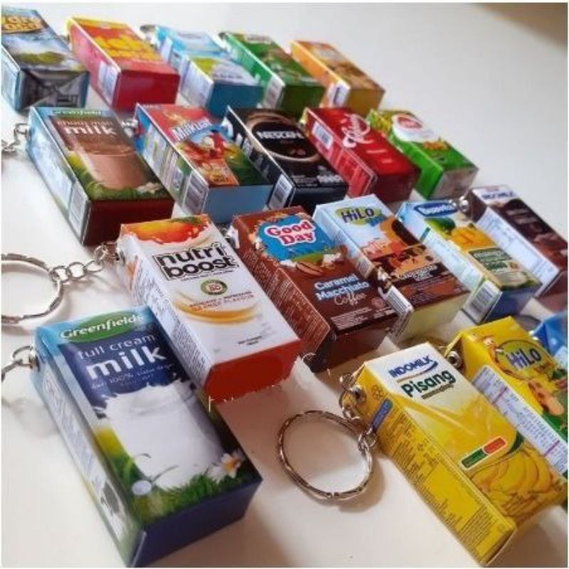 GANTUNGAN Mixue Milk Box พวงกุญแจกล่องเครื่องดื่มขนาดเล็ก / พวงกุญแจกล่อง