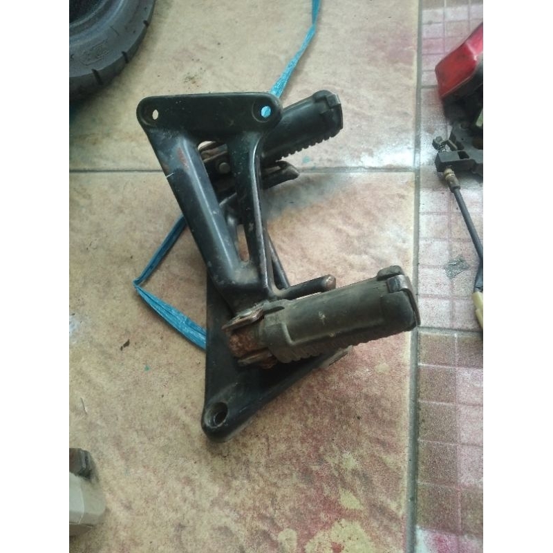 บันไดหลัง cbr เก่า/minerva r150vx/ใหม่ vx/r200