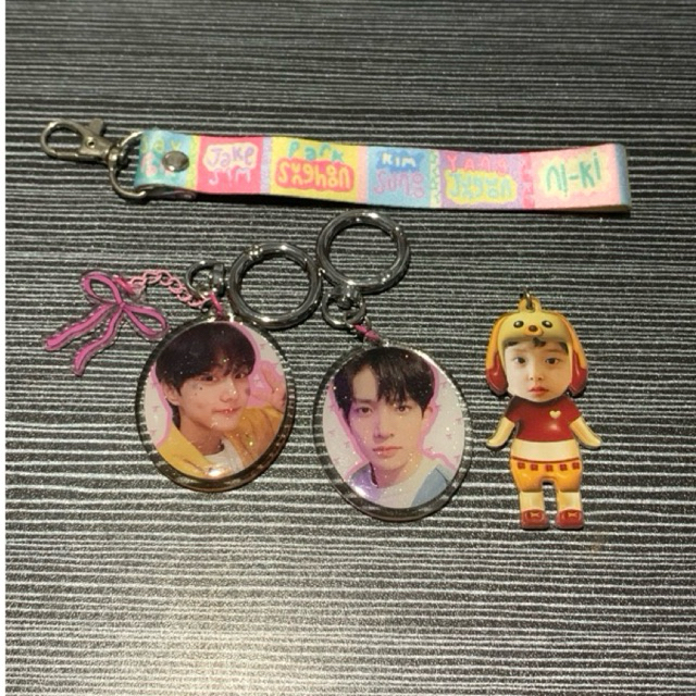 พวงกุญแจล่วงหน้า enhypen