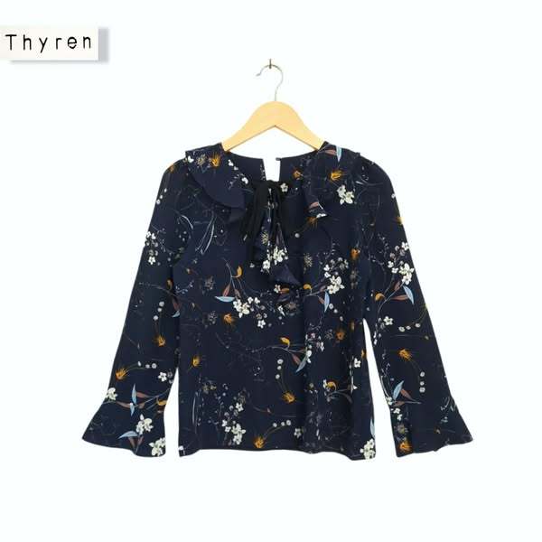 เสื้อเบลาส์สายระบายสีกรมท่า (CODE: B73 -05)