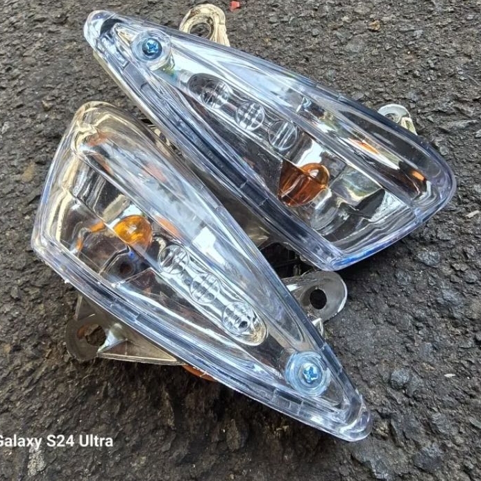 OLD SUPRA X 125 TURN LIGHTS ONE SET RIGHT LEFT OLD SUPRA X 125 TURN LIGHTS
