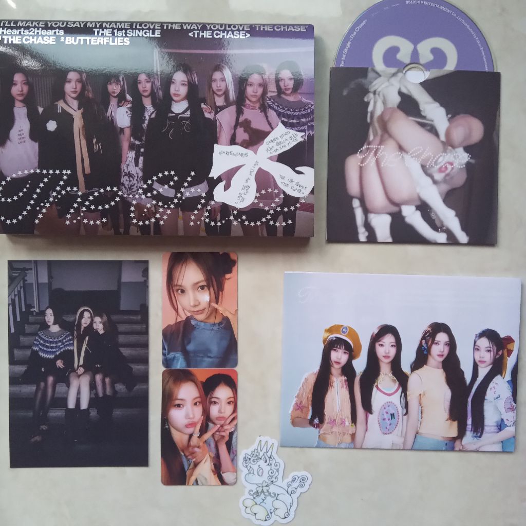 Unpengative HEARTS2HEARTS Album The Chase Photobook Version Carmen