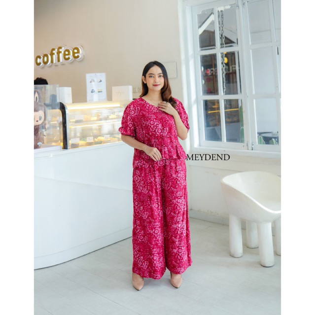 มีเดน - กิแดนดรา หนึ่งชิ้น, ชุดสูทบาติกปั๊มดั้งเดิมของผู้หญิง, รุ่นกางเกง กางเกงชั้นใน ยาว, เสื้อเบล