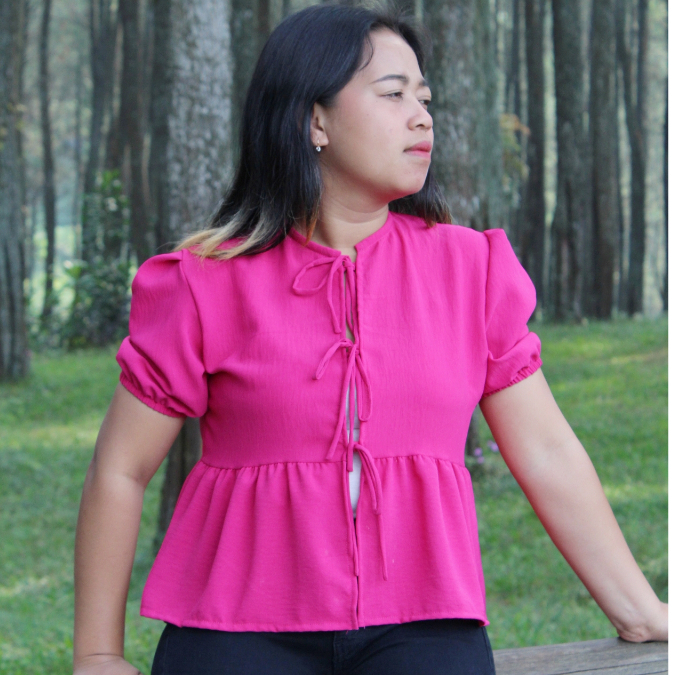 Kayla Top เสื้อสตรีCoquetteเสื้อเกาหลีริบบิ้นCoquette TopสีชมพูFanta Crinkle Premium