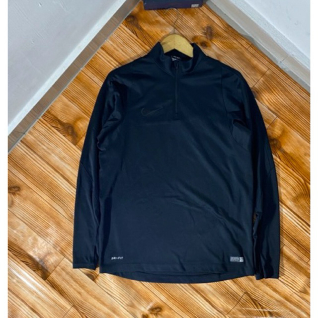 POLO LONGSLEEVE N1 K33 สีดํา