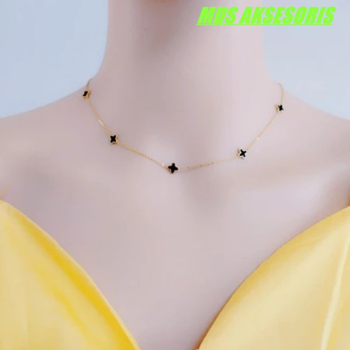 KNN01 สร้อยคอโซ่ไทเทเนียมโคลเวอร์ผู้หญิงรุ่นใหม่ล่าสุด