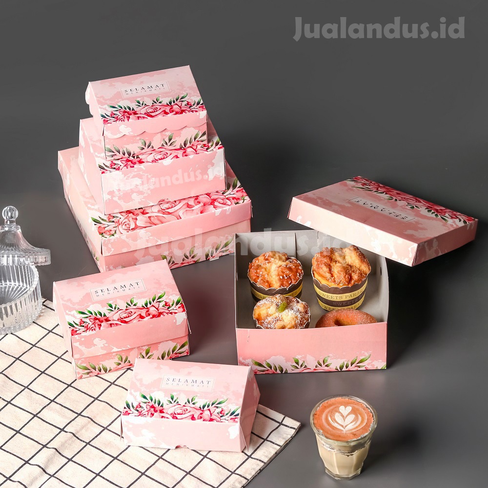 กล่องข้าว 16 SM 16x16x7 (นาที 1 แพ็ค มี 10) 350gr Rp. 1800/แผ่น
