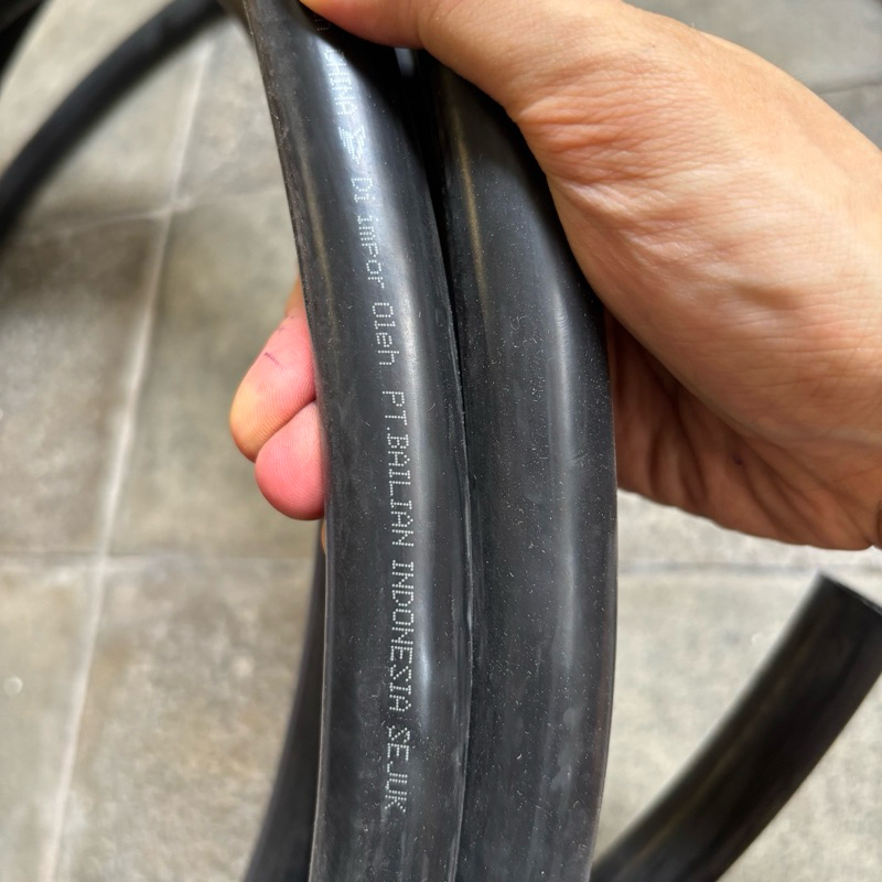 สายยาง Ac รถยนต์ Bailian 5/8 (hs15) R134 R134a รูใหญ่ (1 เมตร)