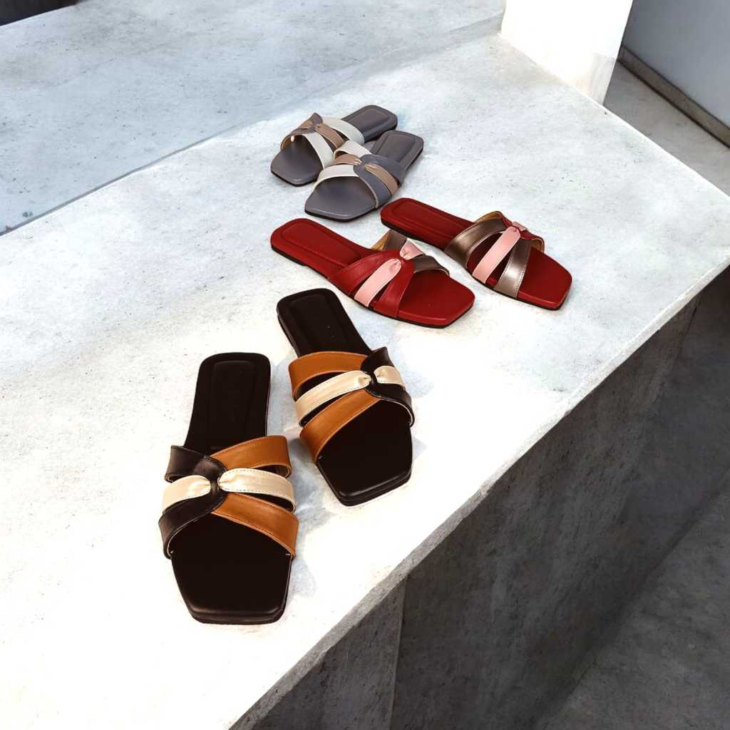 Hanna Marlee NKP-032 - รองเท้าแตะส้นแบนผู้หญิง BONITA