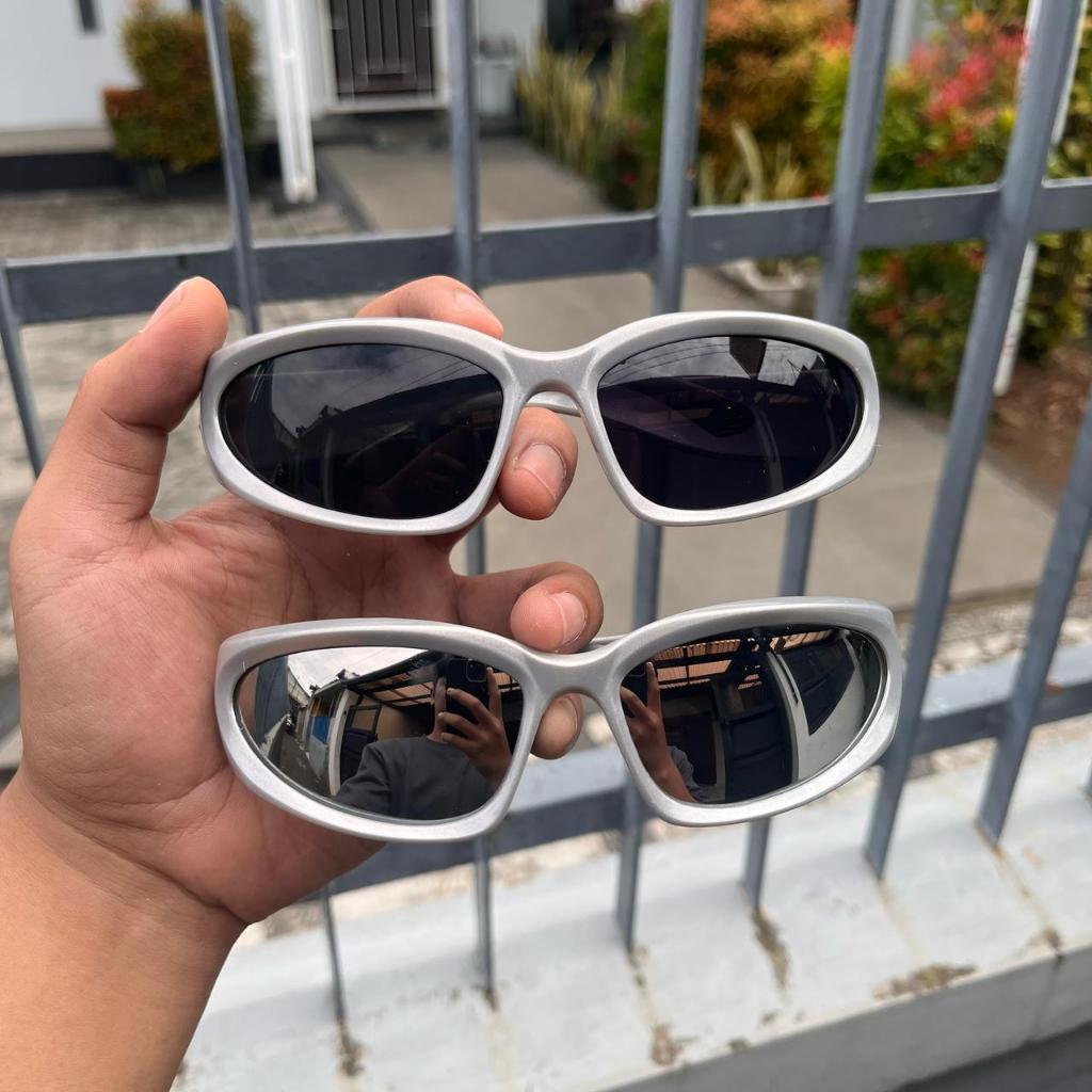 แว่นกันแดดสไตล์สีดํา - YP101