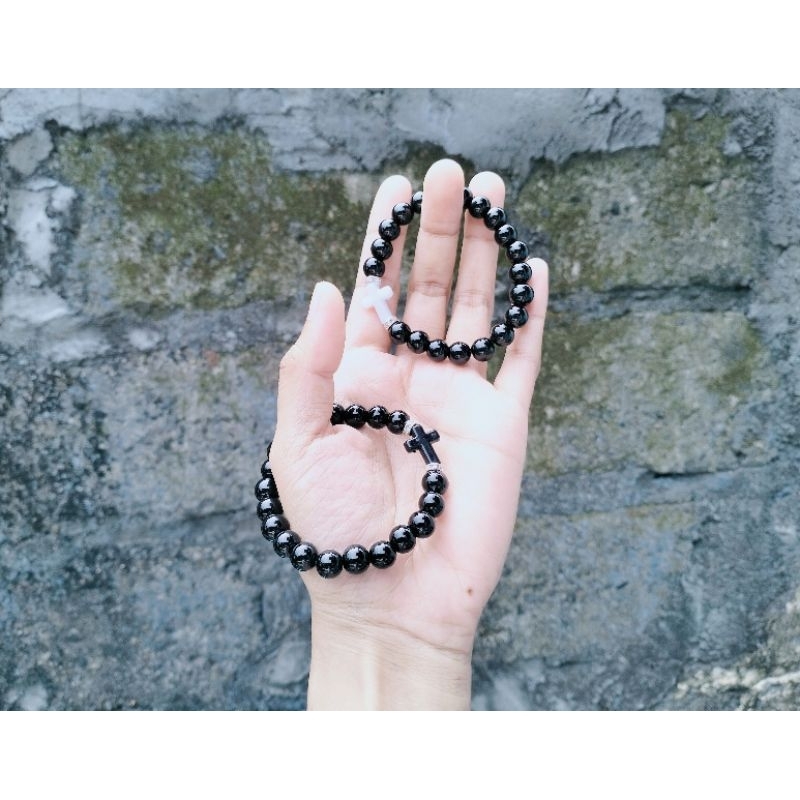 G91 BLACK HEAVY PEARL BRACELET ACRYLIC CROSS