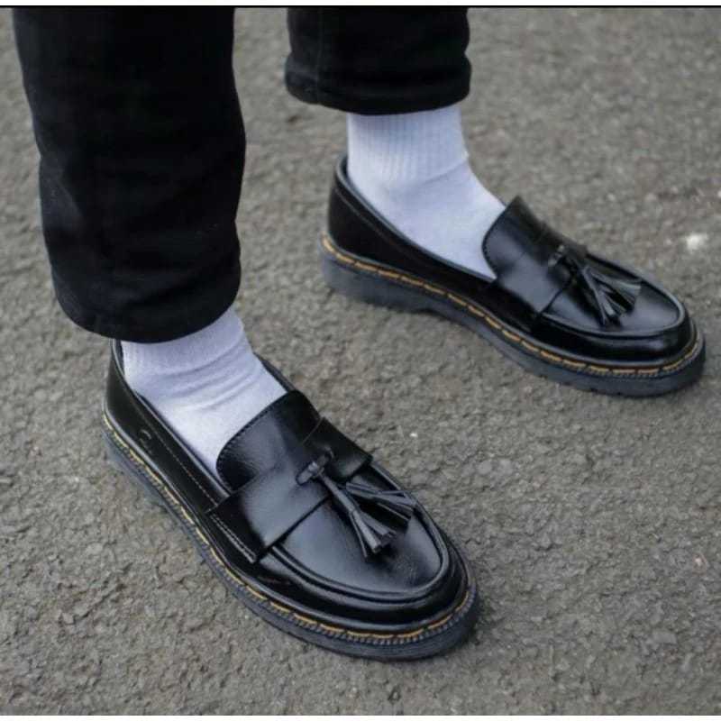 HOT PRODUCT Poang Docmart Mens รองเท้าโลฟเฟอร์ลําลองอินเทรนด์รองเท้าทํางาน