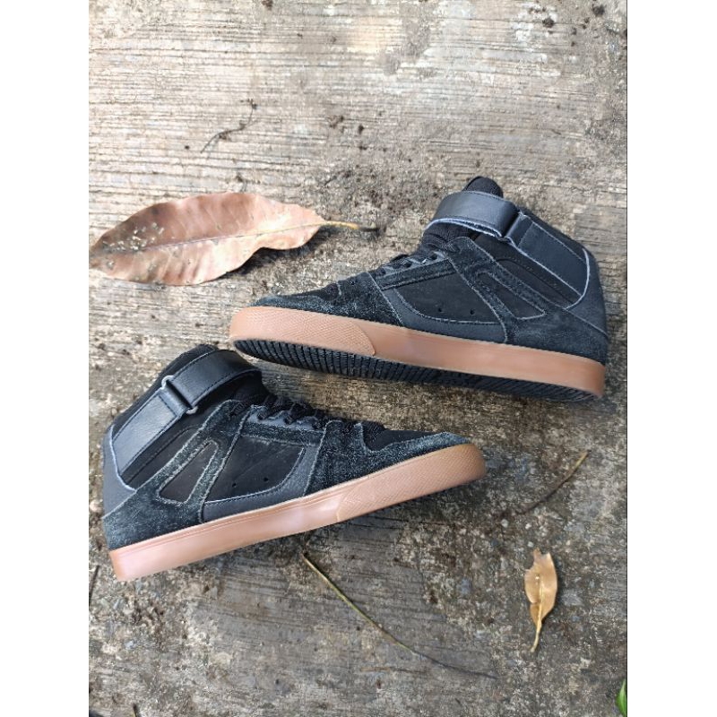 SHOECOUSA-DC PURE HI EV DC รองเท้า