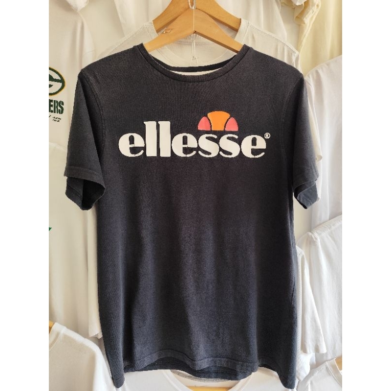 เสื้อยืด ellesse ดั้งเดิม