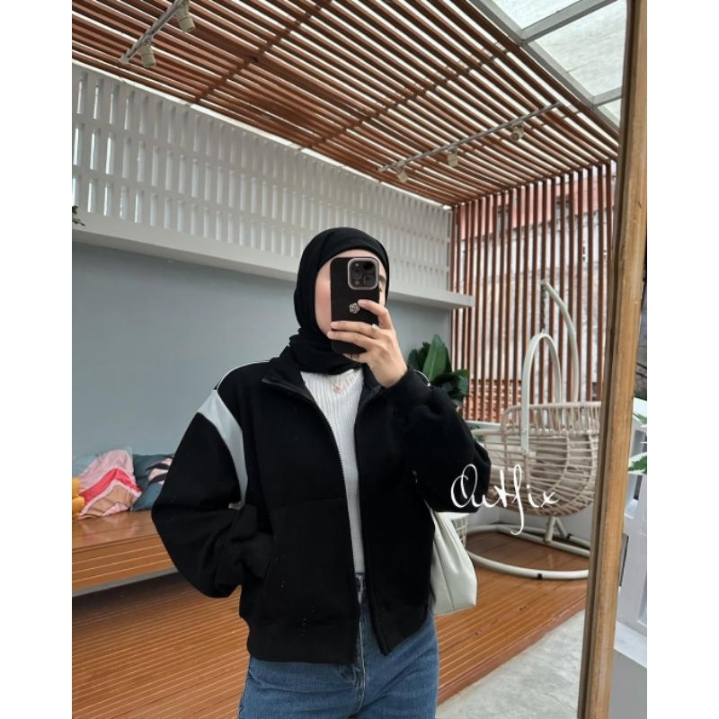 เสื้อแจ็คเก็ต SLAPPY FLEECE