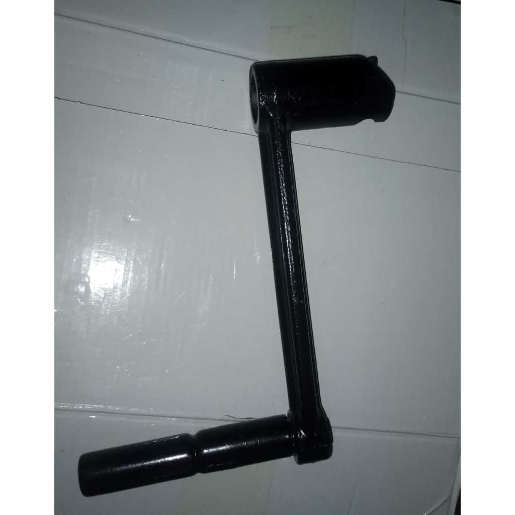 MESIN STARTING HANDLE RD55 RD65 RD75 RF85 RD105 KUBOTA ดีเซลเครื่องยนต์ STARTER HANDLE CRANK KUBOTA