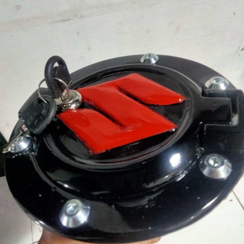 Jimny Katana อุปกรณ์เสริมฝาถัง โลโก้ S Jimny Katana ฝาถัง