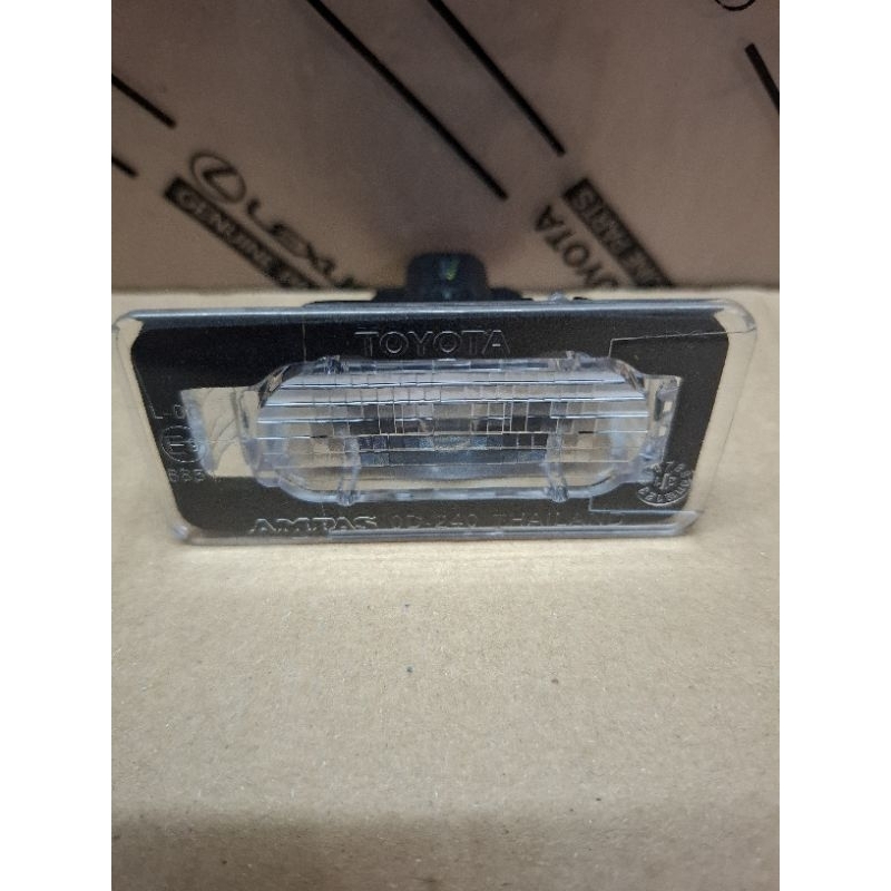 TOYOTA COROLLA YARIS VIOS SIENTA ไฟภายในท้ายรถ.. ต้นฉบับต้นฉบับ