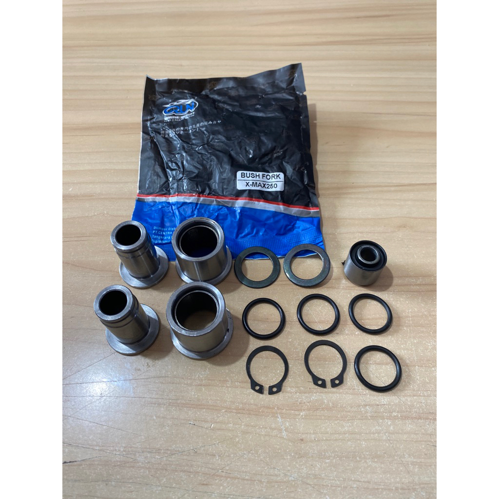 CRUN Bosh ส้อม Xmax 250 B74 / Bosh Forok X Max 250 CC / แขนแกว่ง Bosh X-Max / ต้นฉบับ