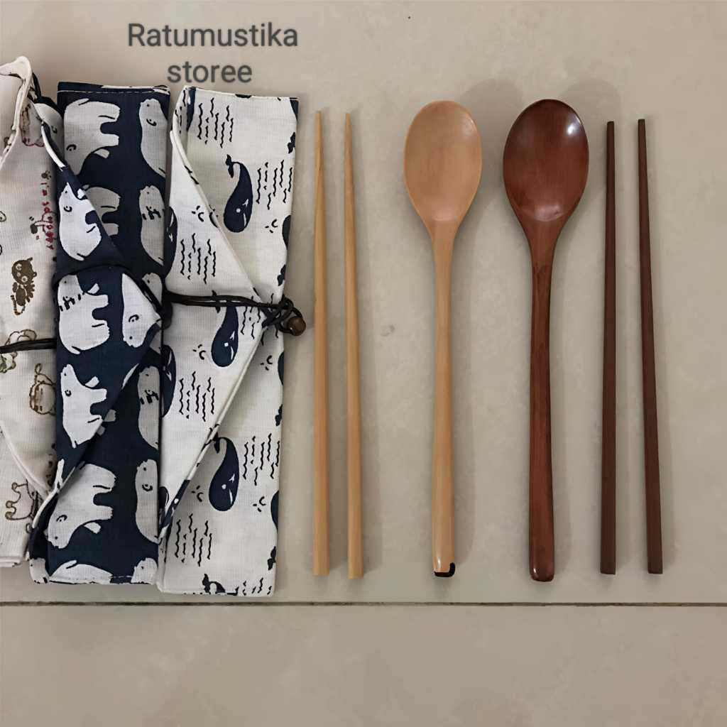 FOODGRADE WOODEN HONEY SPOON KOREAN PHOTO PROPERTY SPOON / MUKBANG SPOON